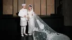 Dalam unggahannya, Angga menuliskan "Forever and Always" sebagai keterangan. Foto-foto itu menampilkan ekspresi bahagia pasangan pengantin. Banyak penggemar terkejut karena sebelumnya tidak ada bocoran rencana pernikahan dari pasangan artis ini. (Liputan6.com/IG/@angga)