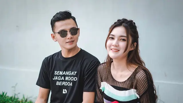 Nella Kharisma dan Dory Harsa. (Foto: Instagram @doryharsa)