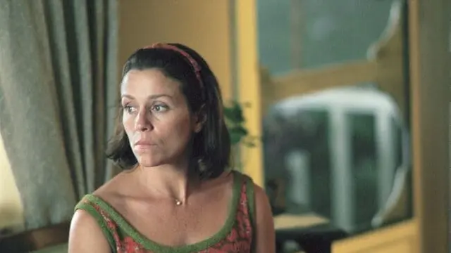 Frances McDormand dalam film Almost Famous. (Foto: Dok. DreamWorks Pictures/ IMDb)
