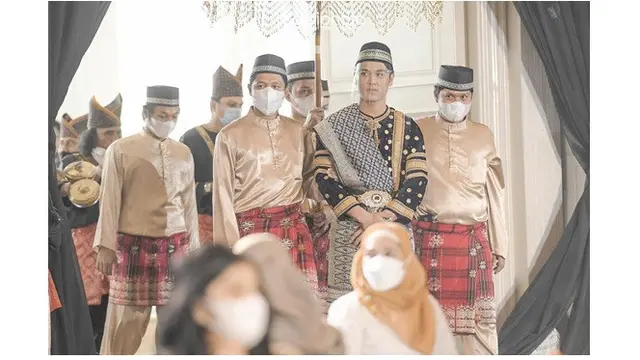8 Potret Rizky Billar dan Lesty Kejora saat Gelar Malam Bainai, Curi Perhatian