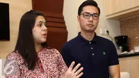 Nycta Gina dan Rizky Kinos menggelar konfrensi pers tentang kelahiran anak pertama mereka. [Foto: Herman Zakharia/Liputan6.com]