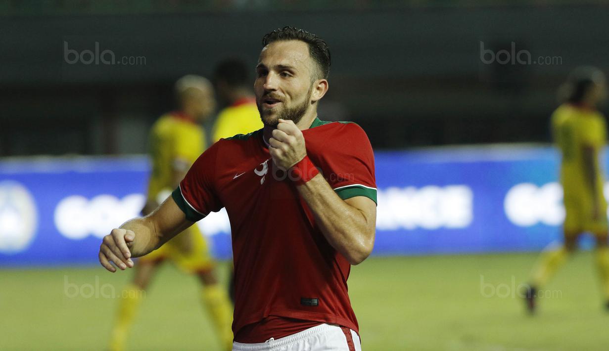 Illija Spasojevic bisa menjadi opsi untuk meningkatkan kekuatan lini depan Timnas Indonesia. Pemain berumur 34 tahun tersebut mampu tampil tajam bersama Bali United di BRI Liga 1 2021/2022. Saat ini, ia tercatat sebagai top skor terbanyak hingga pekan ini, yaitu 7 gol. (Bola.com/M. Iqbal Ichsan)