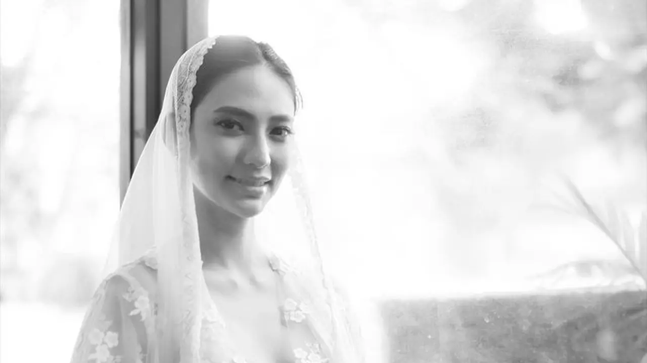 Umumkan Kehamilan, Ini 6 Potret Maternity Shoot Nadia Saphira