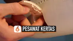 Seorang model builder asal San Fransisco, Amerika Serikat membuat replika pesawat Boeing dengan kertas. Ia membuat semua bagian pesawat satu persatu sampai ke bagian yang terkecil sekalipun.