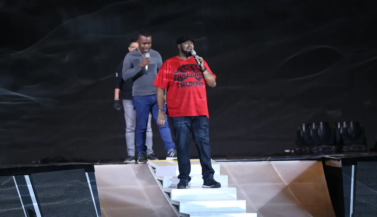 "Pastinya sangat bersemangat. Senang sekali akan ketemu para penggemar di Indonesia. Ini kesempatan yang luar biasa untuk menyapa penggemar," ucap Jamie Jones. (Nurwahyunan/Bintang.com)