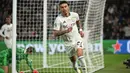Menit ke-35 tuan rumah Paris Saint-Germain mendapat kejutan. Sebuah skema serangan balik Aston Villa berhasil dituntaskan dengan baik oleh Morgan Rogers. Aston Villa unggul 1-0. (Bertrand GUAY/AFP)