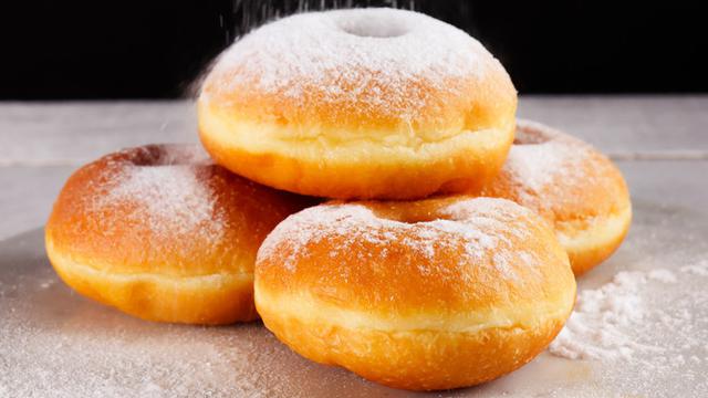 Cara Membuat Donat Empuk dan Mengembang Sempurna ...