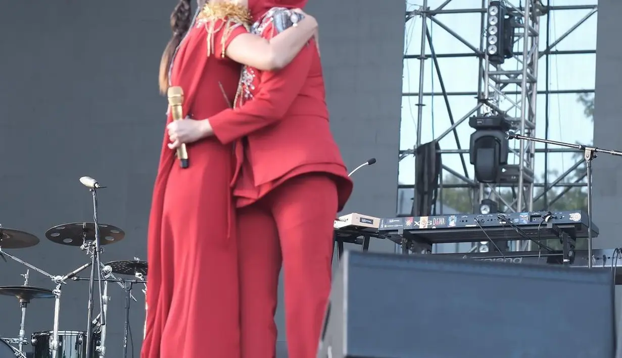 Mahadewi manggung lagi [Instagram/tatajaneetaofficial]