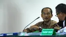 Budi Mulya merupakan terdakwa kasus dugaan korupsi kasus pemberian fasilitas pendanaan jangka pendek (FPJP) Bank Century, Senin (5/5/14). (Liputan6.com/Miftahul Hayat)