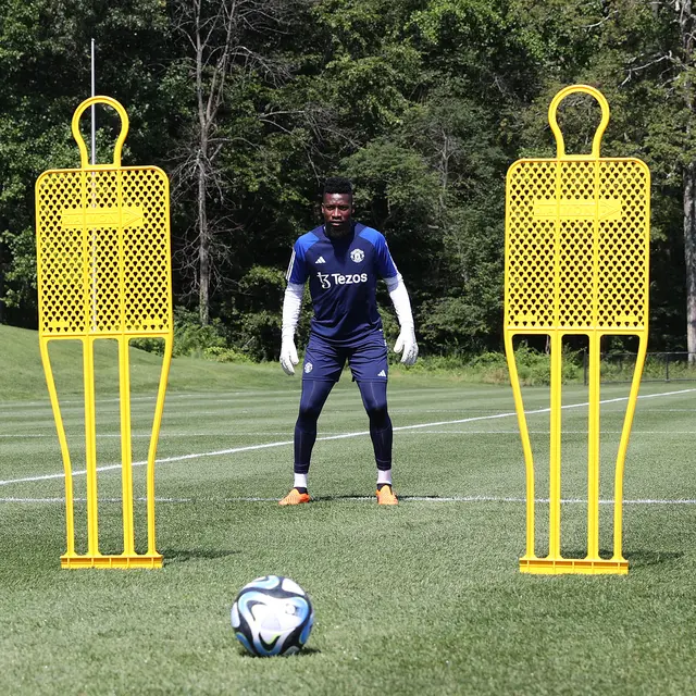 Sesi latihan pertama Andre Onana bersama Man United