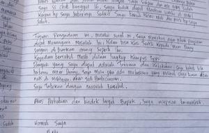 Surat berisi curhatan mahasiswi Manado sebelum tewas gantung diri (Foto: Yoseph/Liputan6.com)