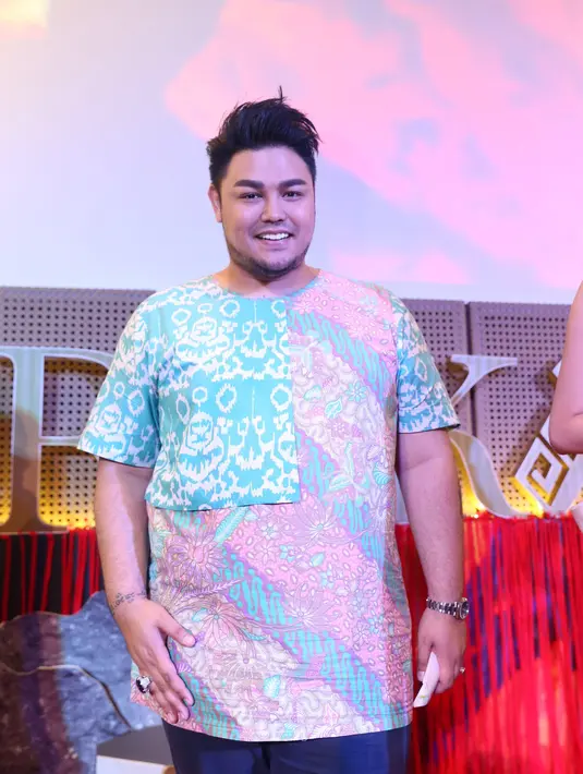Dalam kesempatan itu, Ivan menganjurkan bagi temen-temen yang mau terkenal agar bekerja keras. (Andy Masela/Bintang.com)