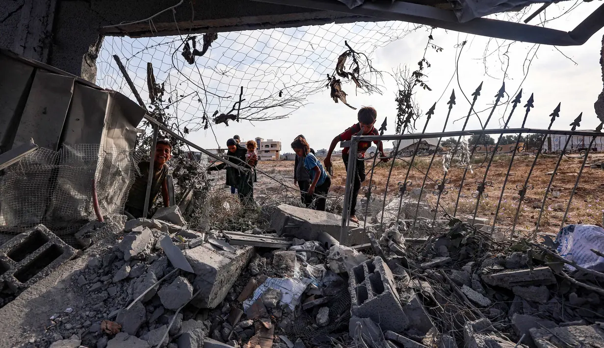 Badan khusus Perserikatan Bangsa-Bangsa (PBB) yang berfokus pada masalah kesehatan masyarakat internasional, World Health Organization (WHO), menyebut bahwa kasus meningitis pada anak di Gaza mengalami kenaikan. (Eyad BABA/AFP)