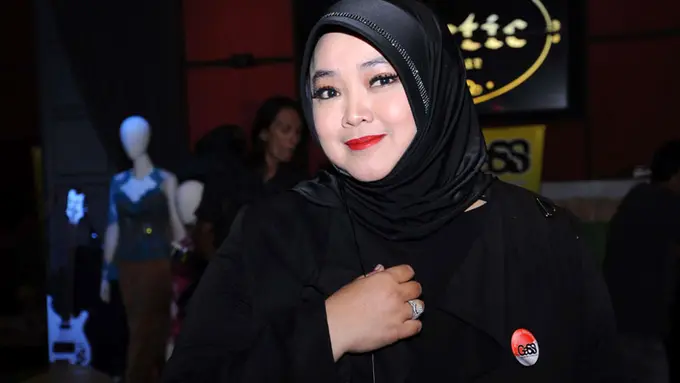 [Bintang] Rina Gunawan