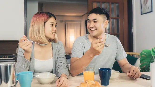 couple oktober gemuk menikah