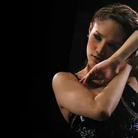 Mulan Jameela adalah salah satu diva yang sangat dekat dengan Olga Syahputra