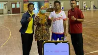 Bocah Gresik Cetak Rekor Timang Bola Terlama di Indonesia (ist)