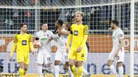 Borussia Dortmund kembali meraih hasil imbang saat menghadapi Augsburg di Bundesliga (AFP)