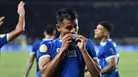 Striker Persib Bandung, Dimas Drajad. (Bola.com/Dok.Persib Bandung).