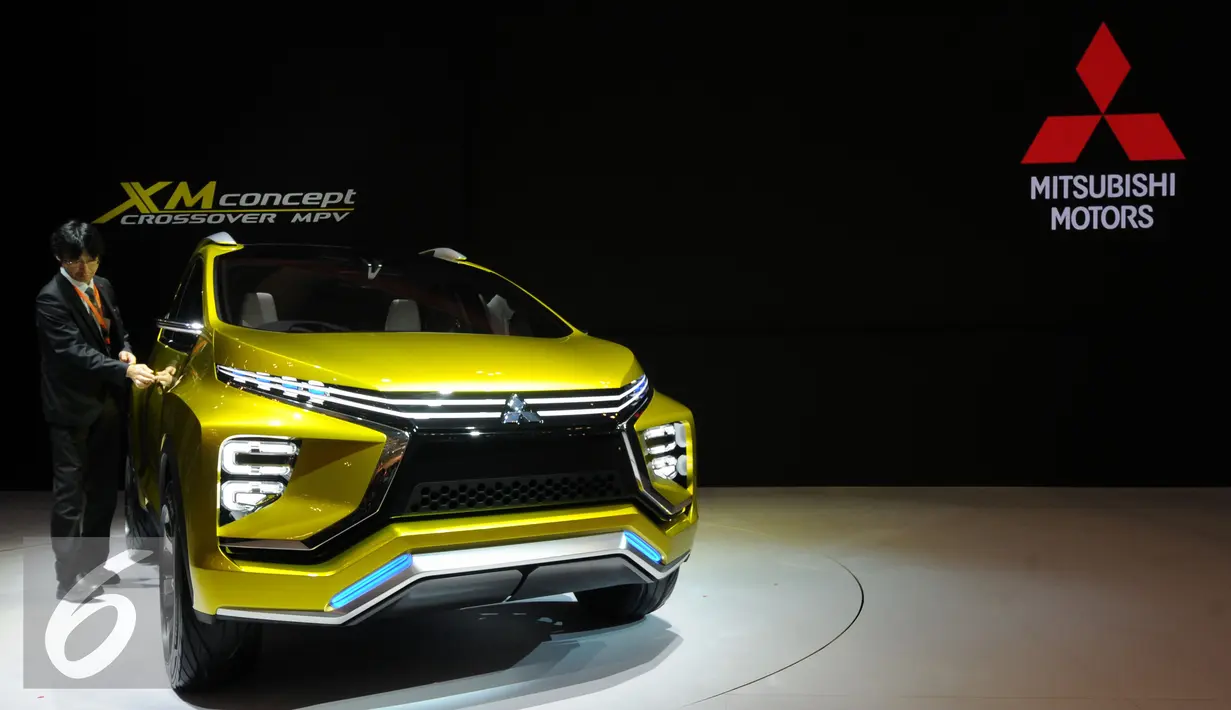 Mobil konsep Mitsubishi XM Crosssover dipamerkan pada Gaikindo Indonesia International Auto Show (GIIAS) 2016 di ICE BSD City Serpong, Banten, Kamis (11/8). Tercatat, 22 mobil baru dan 11 mobil konsep diluncurkan. (Liputan6.com/Helmi Fithriansyah)