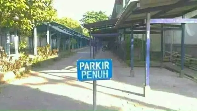 6 Tulisan Nyeleneh di Tempat Parkir Ini Kocak Banget, Bikin Ngakak