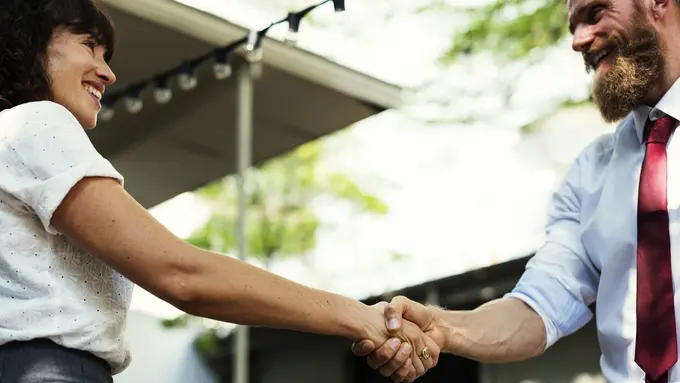 [Bintang] Jago Bujuk Orang Lain, 5 Shio Ini Cocok Jadi Marketing