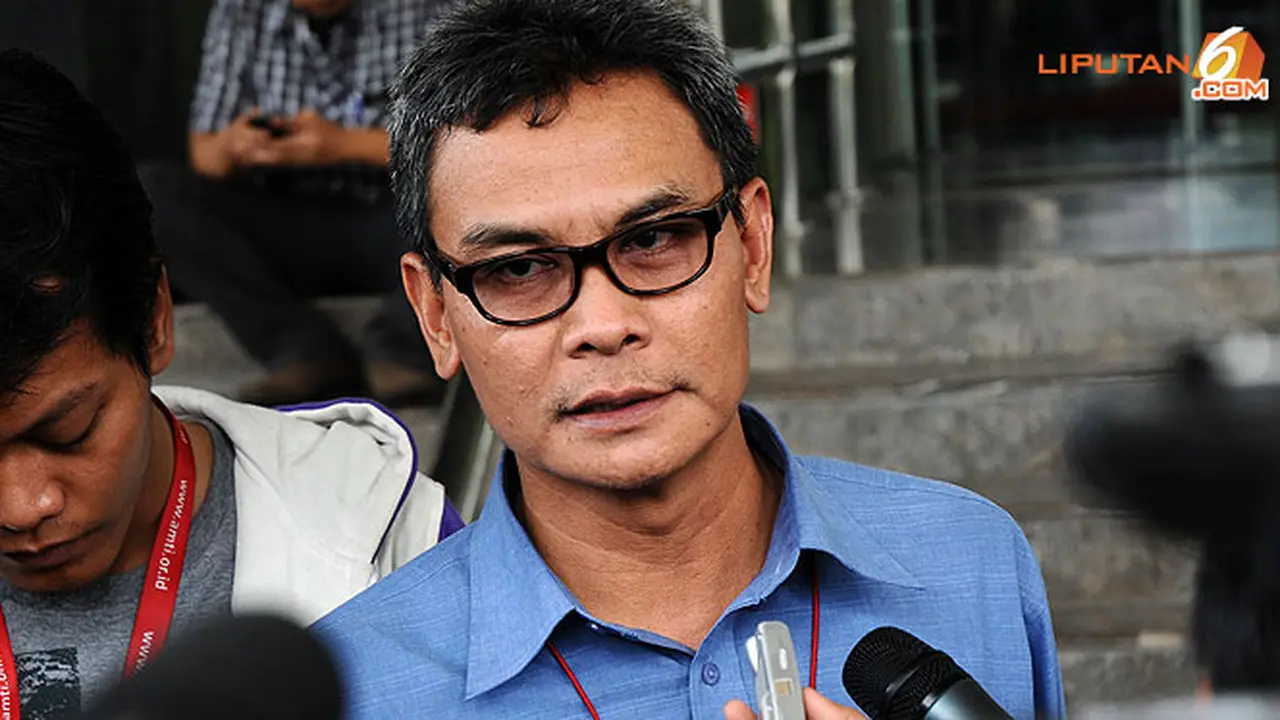 johan-budi-desak-130205c.jpg