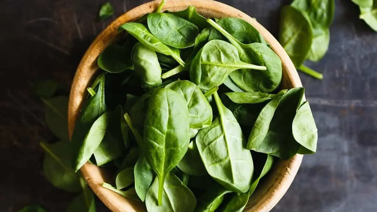 Tak Hanya Kuat Seperti Popeye, Ini 5 Manfaat Bayam Tuk Kecantikan