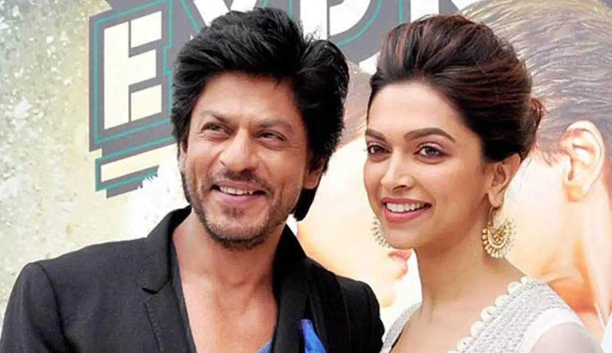 Deepika Padukone menjadi pasangan Shahrukh Khan di film Om Shanti Om. Walaupun bergenre komedi, akan tetapi film ini juga diselingi dengan cerita cinta. (Foto: indianexpress.com)