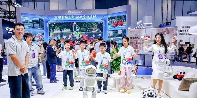 Bukan Sekadar Pajangan, Robot AiMOGA Kini Bekerja di Dunia Nyata