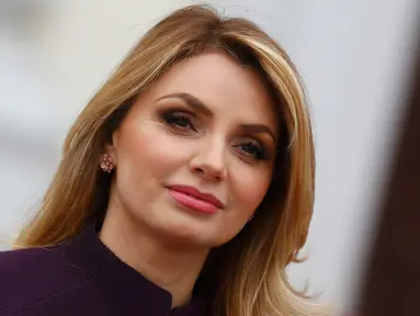 Istri Presiden Meksiko, Angelica Rivera saat hadir di Berlin, Jerman, 11 April 2016. Presiden Meksiko Enrique Pena Nieto bersama sang istri disambut langsung oleh Presiden Jerman Joachim Gauck.(REUTERS / Hannibal Hanschke)  