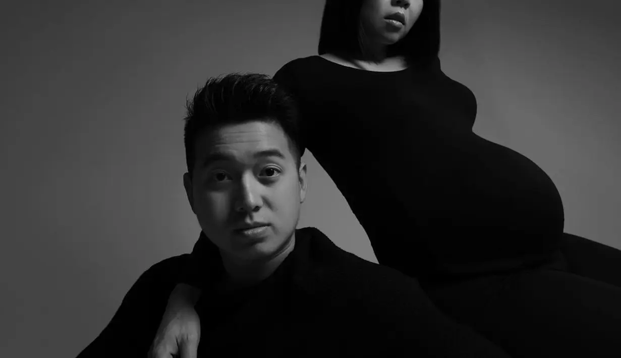 Greysia mengenakan long sleeve top dan celana ketat warna hitam.  [Foto: cr/@bennylims/@juniapics].