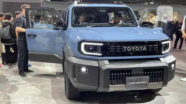 Toyota Land Cruiser FJ