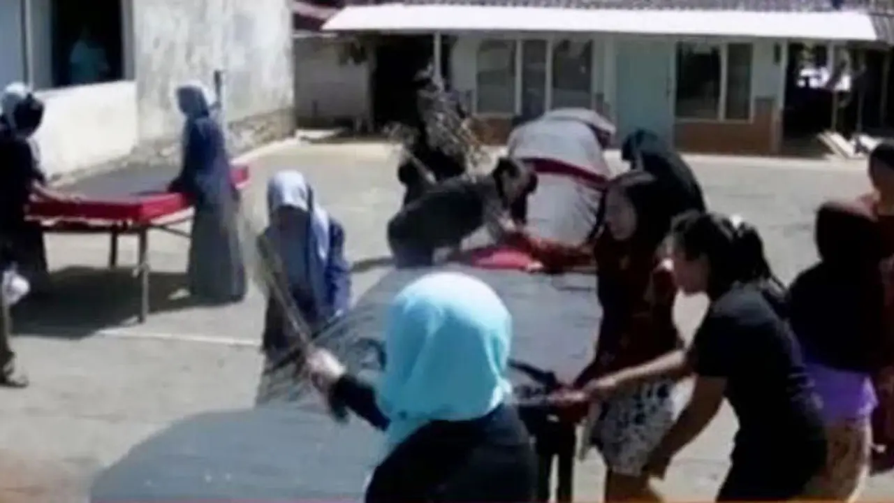 Segmen 7: Serangan Taliban hingga Tradisi Unik Jemur Kasur