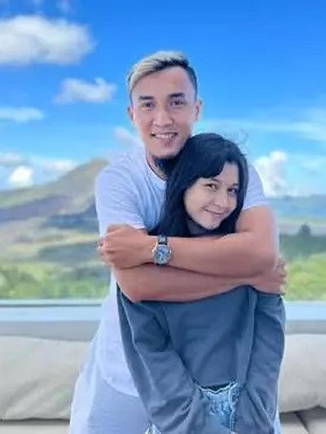 6 Potret Nasha Anaya Bersama Gunawan Dwi Cahyo dan Pasha Ungu, Anak Ke-3 Okie Agustina