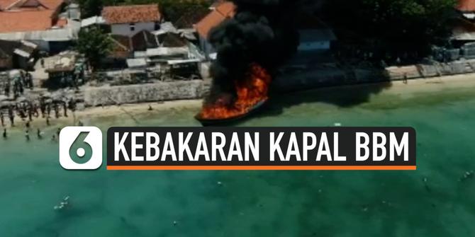 VIDEO: Detik-Detik Kapal Pengangkut Solar Terbakar di Gili Ketapang