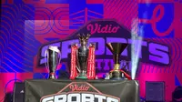 Kiri ke kanan: trofi LaLiga Spanyol, Liga Premier Inggris, dan Serie A Italia dipamerkan di panggung utama Vidio Sports Festival pada Sabtu (18/10/2025). (Liputan6.com/Melinda Indrasari)