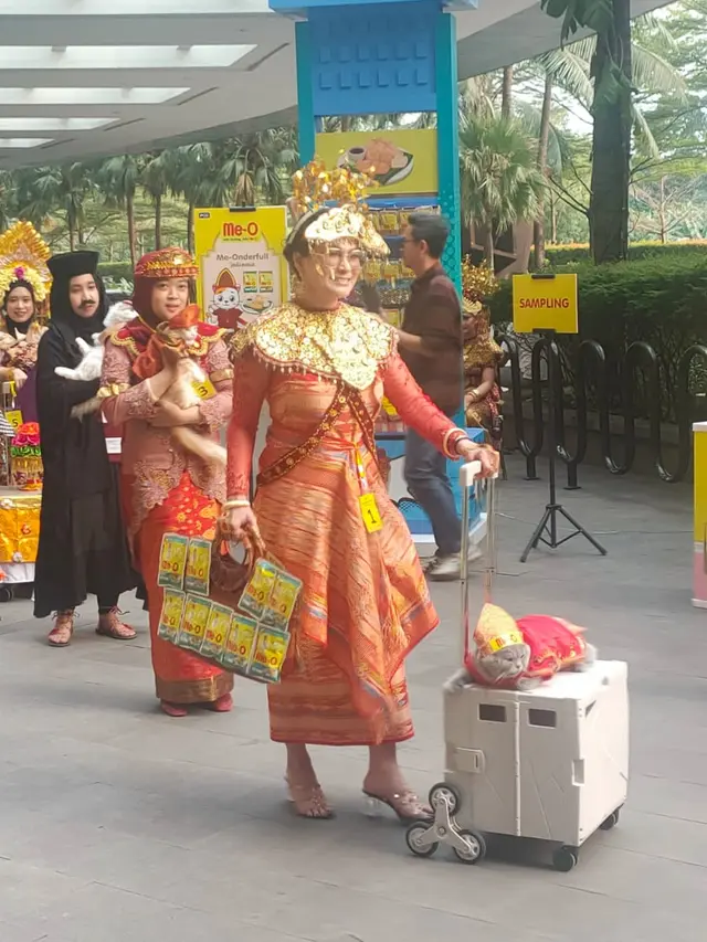 Shinta Elvira dan Mobi