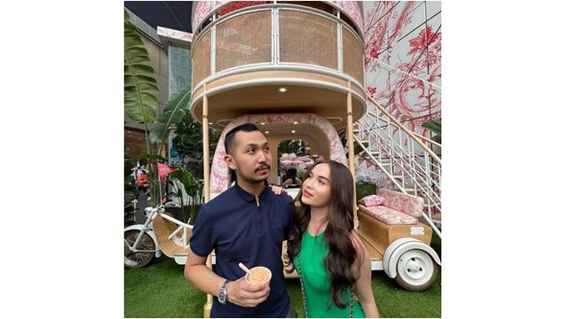 7 Tahun Pacaran, Ini 6 Potret Elina Joerg dan Gusti Ega yang Dikabarkan Putus