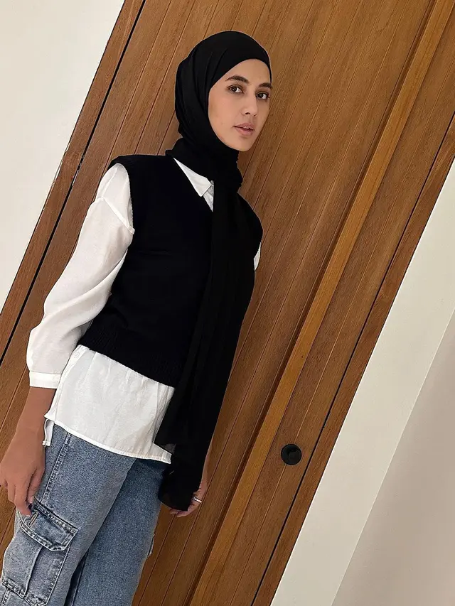 7 Potret Paula Verhoeven yang Makin Sering Tampil Berhijab, Banjir Pujian