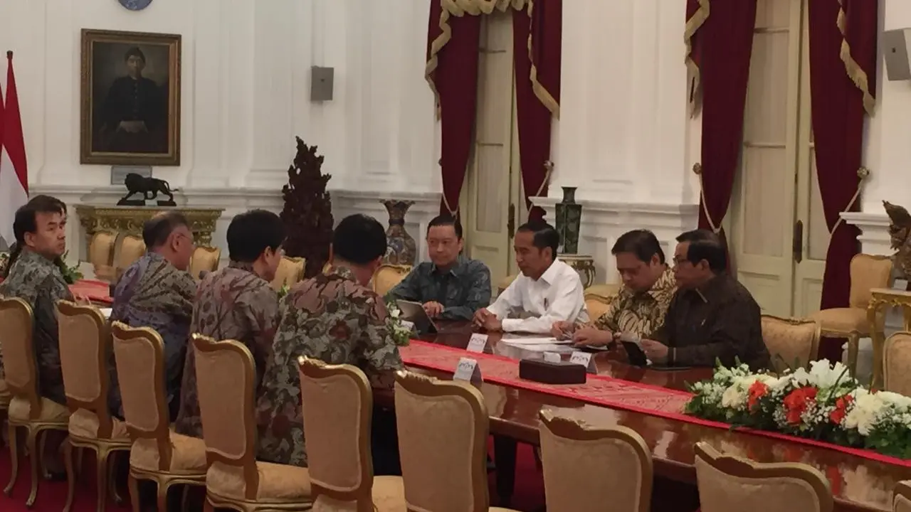 Presiden Jokowi menerima perwakilan Hyundai bahas investasi.