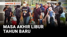 Gelombang arus balik libur tahun baru semakin memuncak di Stasiun Pasar Senen, Jakarta. Hingga Sabtu pagi, sebanyak 51.165 penumpang tiba di Jakarta dari sejumlah kota di Jawa.