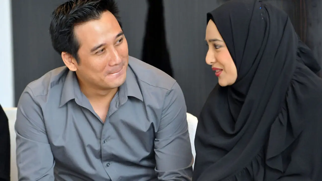 Tengku Firmansyah dan Cindy Fatika Sari