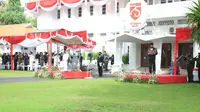 Bupati Banyuwangi Abdullah Azwar Anas usai memimpin upacara peringatan HUT RI ke-75 di halaman Kantor Pemkab Banyuwangi, Senin (17/8/2020).