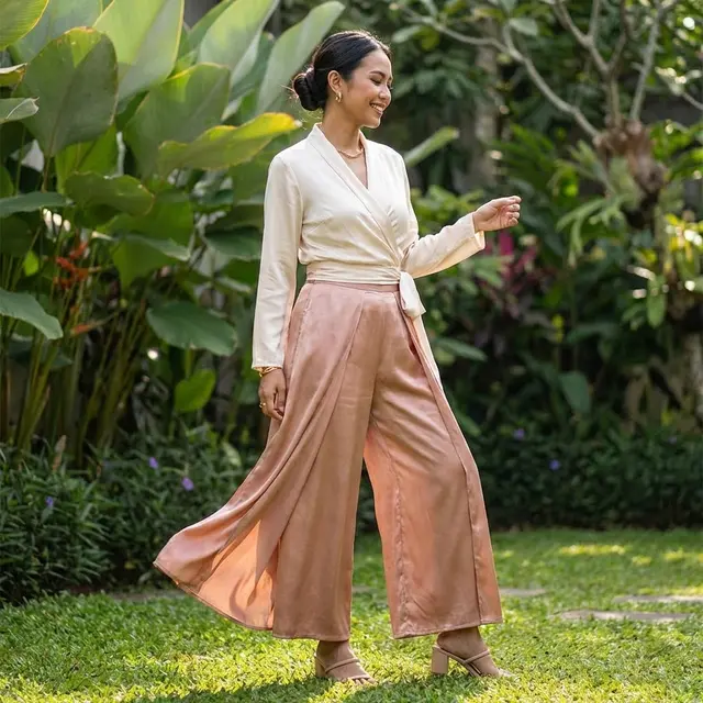 Kulot High-Waisted Silk (Foto: AI)