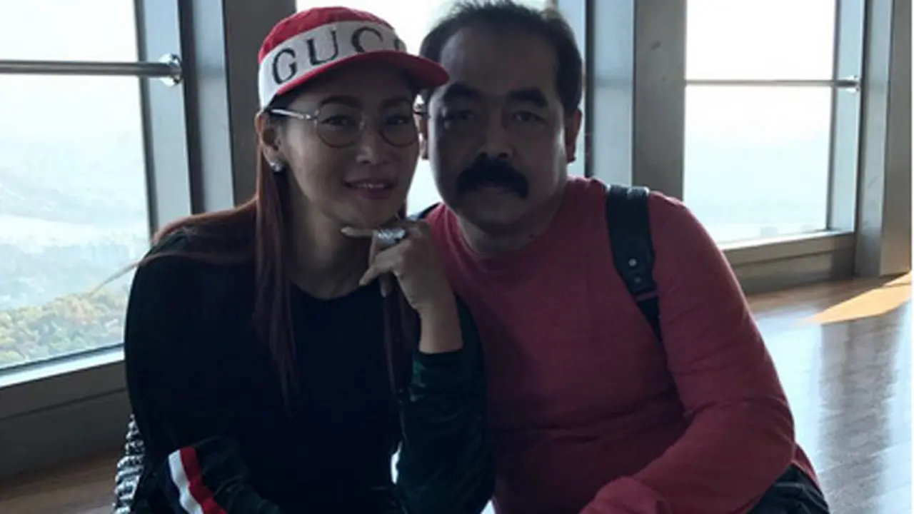 [Bintang] Inul Daratista dan Adam Suseno