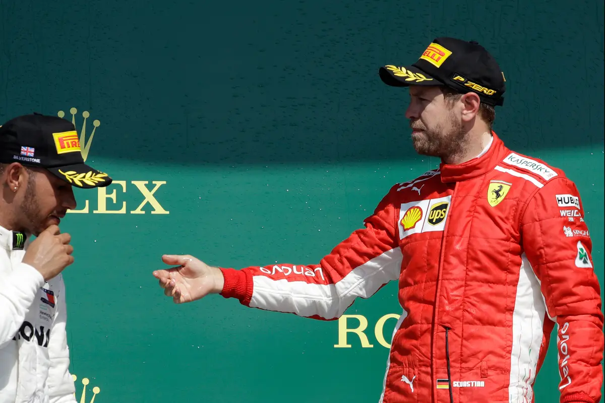 Sebastian Vettel Ungguli Lewis Hamilton di F1 GP Inggris