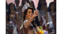 Simak balutan gaun menawan Iris Mittenaere selama ajang Miss Universe 2016