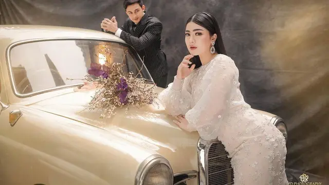 [Fimela] Foto Prewedding Caesar Hito dan Felicya Angelista