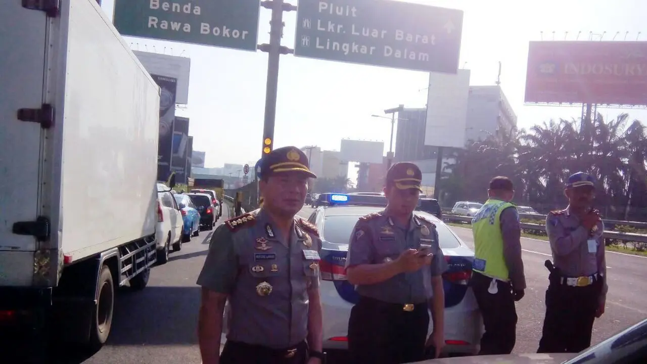 20160322-taksi-tangerang-polisi